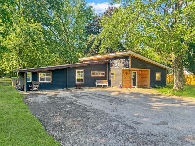 1337 W Dallas Road, Urbana, OH 43078
