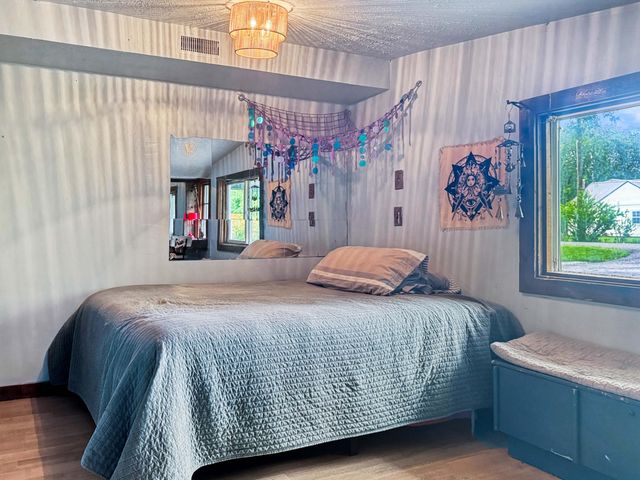 1337 W Dallas Road, Urbana, OH 43078