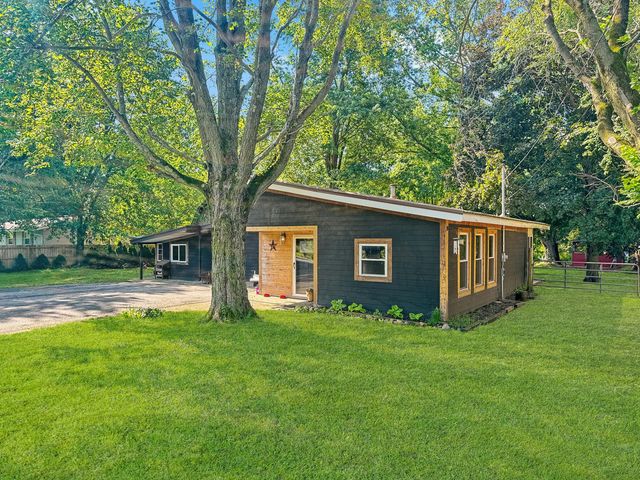 1337 W Dallas Road, Urbana, OH 43078