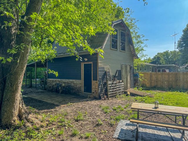 1337 W Dallas Road, Urbana, OH 43078