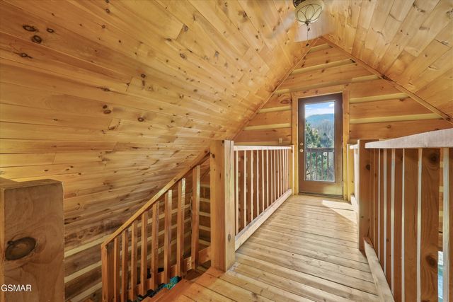 1483 Honey Oaks Way, Sevierville, TN 37876