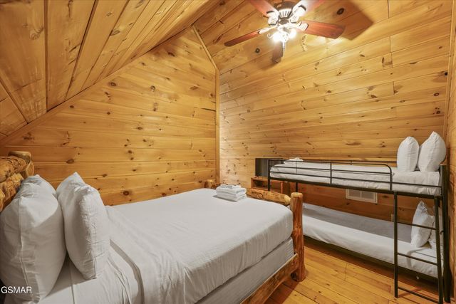 1483 Honey Oaks Way, Sevierville, TN 37876