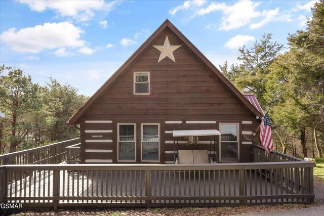 1483 Honey Oaks Way, Sevierville, TN 37876