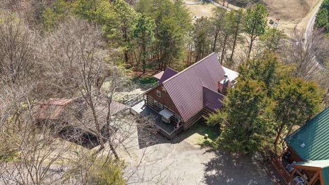 1483 Honey Oaks Way, Sevierville, TN 37876