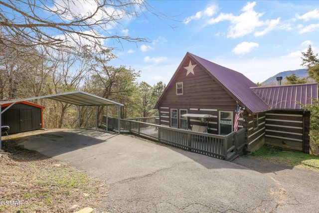 1483 Honey Oaks Way, Sevierville, TN 37876