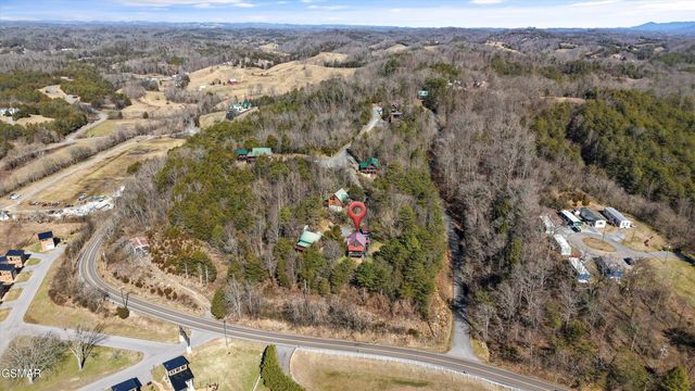 1483 Honey Oaks Way, Sevierville, TN 37876