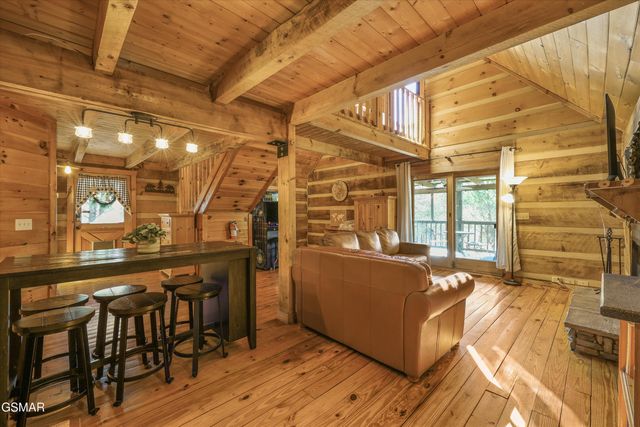 1483 Honey Oaks Way, Sevierville, TN 37876