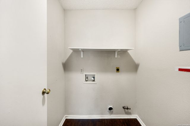 9334 Dover Rdg, San Antonio, TX 78250