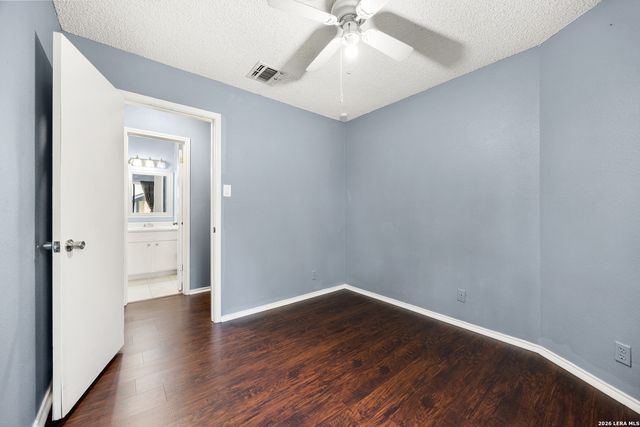 9334 Dover Rdg, San Antonio, TX 78250