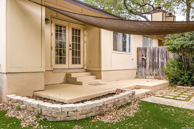 9334 Dover Rdg, San Antonio, TX 78250