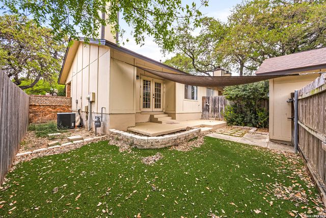 9334 Dover Rdg, San Antonio, TX 78250