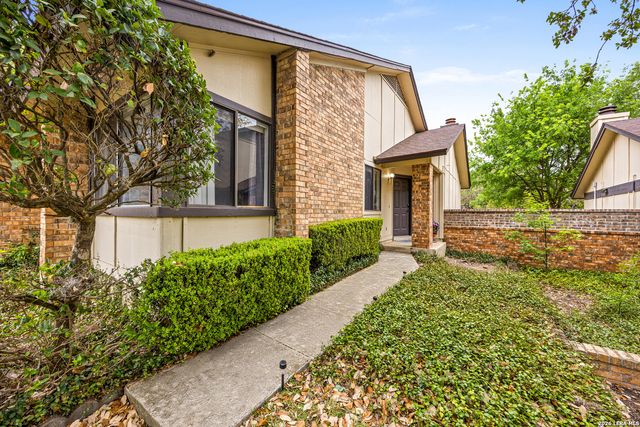 9334 Dover Rdg, San Antonio, TX 78250