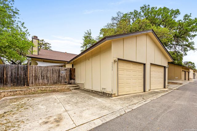 9334 Dover Rdg, San Antonio, TX 78250