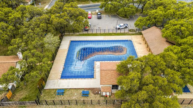 9334 Dover Rdg, San Antonio, TX 78250