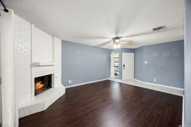 9334 Dover Rdg, San Antonio, TX 78250