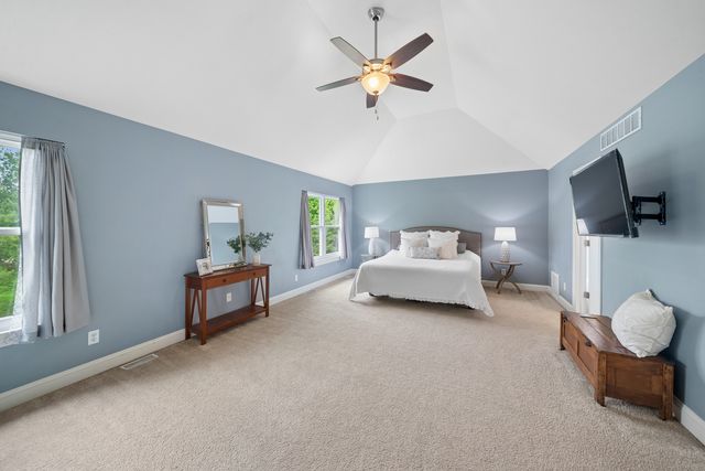 115 Pineridge Drive S, Oswego, IL 60543