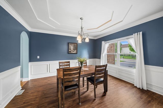 115 Pineridge Drive S, Oswego, IL 60543