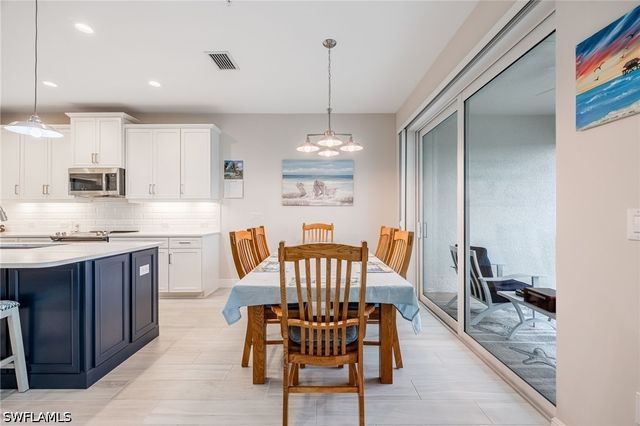 2555 Seychelles DR 406, Naples, FL 34112