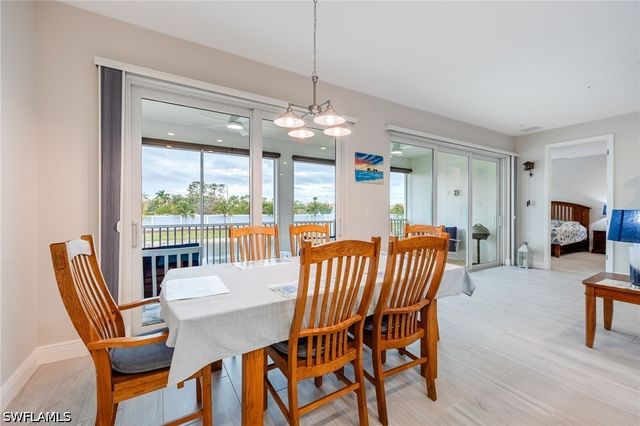 2555 Seychelles DR 406, Naples, FL 34112