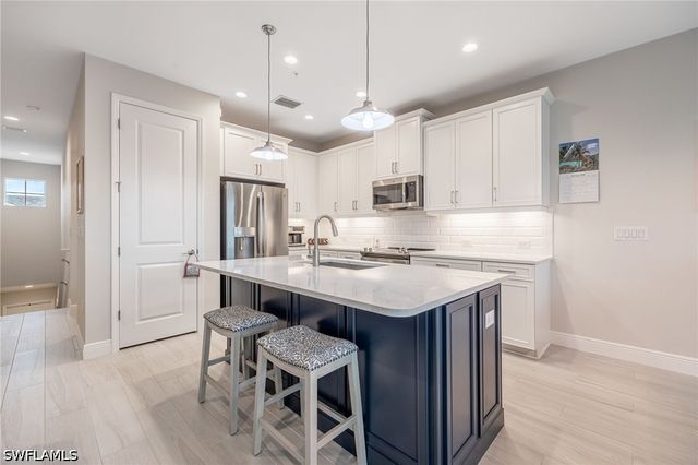 2555 Seychelles DR 406, Naples, FL 34112