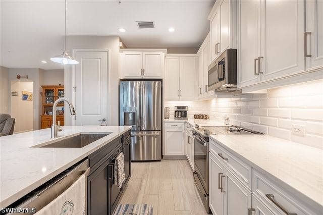 2555 Seychelles DR 406, Naples, FL 34112