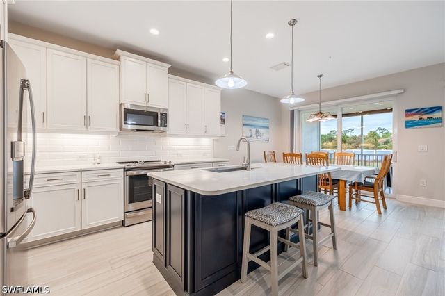 2555 Seychelles DR 406, Naples, FL 34112