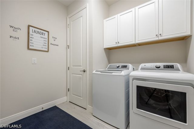 2555 Seychelles DR 406, Naples, FL 34112