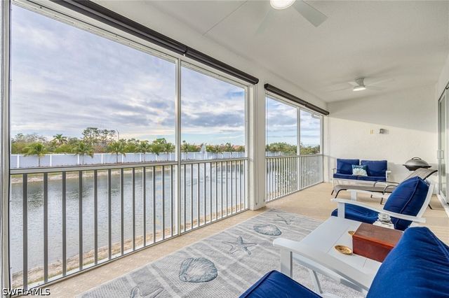 2555 Seychelles DR 406, Naples, FL 34112