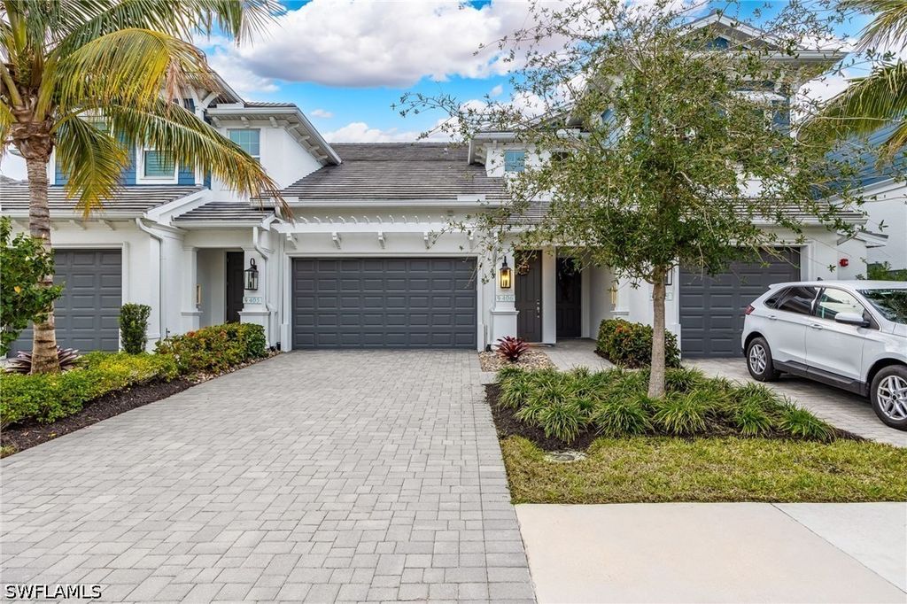 2555 Seychelles DR 406, Naples, FL 34112