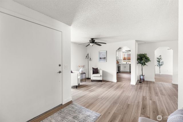 31300 31st Ave SW, Federal Way, WA 98023