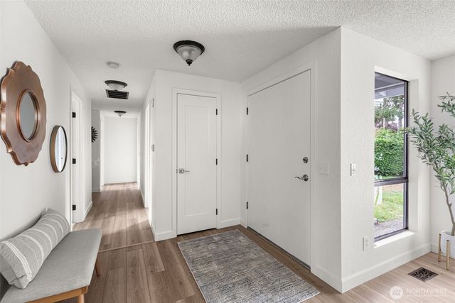 31300 31st Ave SW, Federal Way, WA 98023
