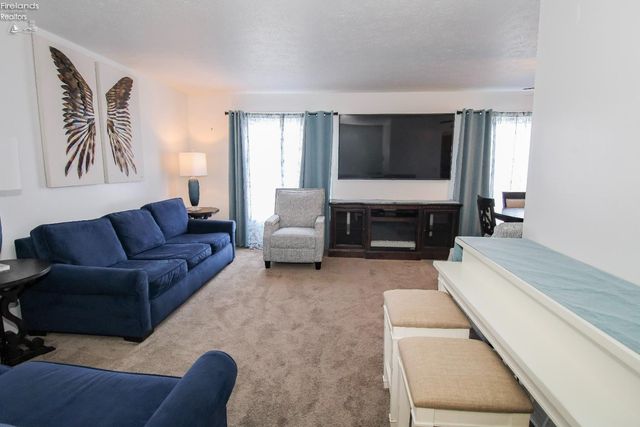 2058 Heritage Drive, Sandusky, OH 44870