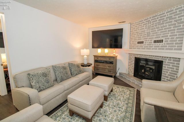 2058 Heritage Drive, Sandusky, OH 44870