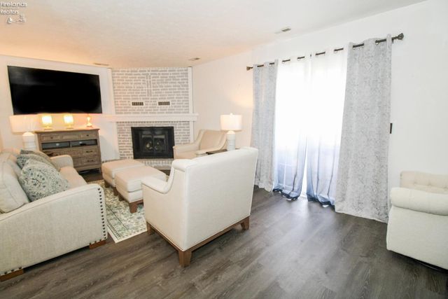 2058 Heritage Drive, Sandusky, OH 44870