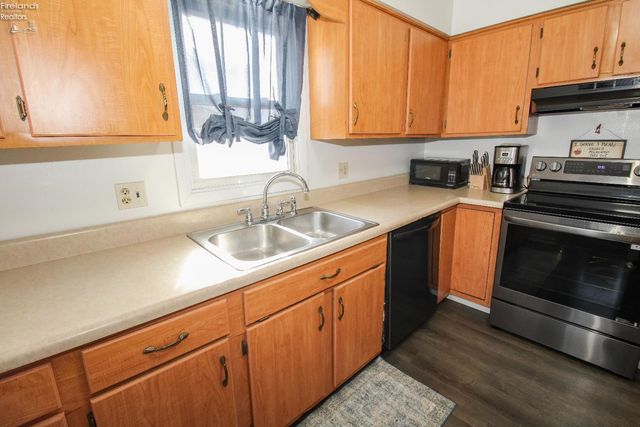 2058 Heritage Drive, Sandusky, OH 44870