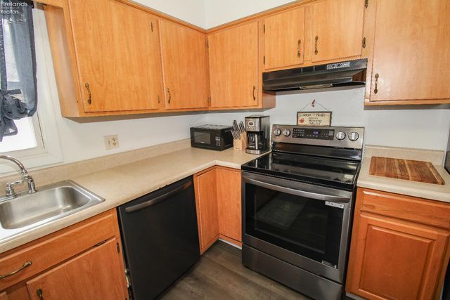 2058 Heritage Drive, Sandusky, OH 44870