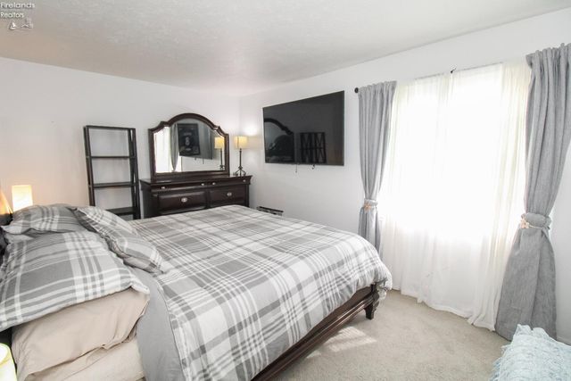 2058 Heritage Drive, Sandusky, OH 44870