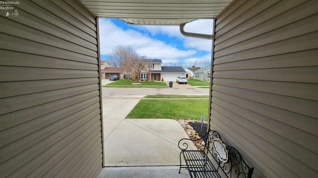 2058 Heritage Drive, Sandusky, OH 44870