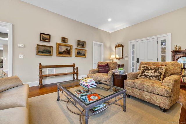 138 School House Road, Old Saybrook, CT 06475