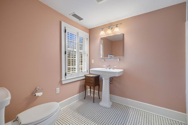 138 School House Road, Old Saybrook, CT 06475