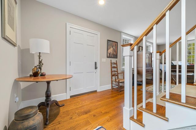 138 School House Road, Old Saybrook, CT 06475