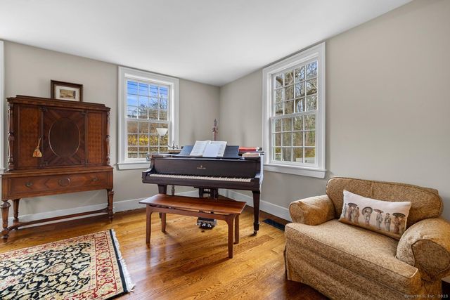 138 School House Road, Old Saybrook, CT 06475