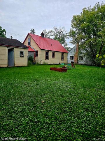 3201 Myrton Street, Burton, MI 48529