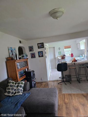 3201 Myrton Street, Burton, MI 48529