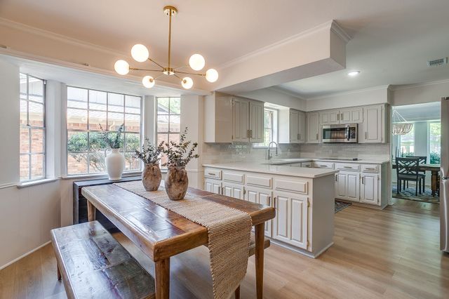 2910 Glasgow Drive, Arlington, TX 76015