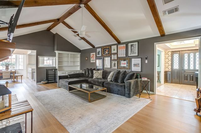2910 Glasgow Drive, Arlington, TX 76015