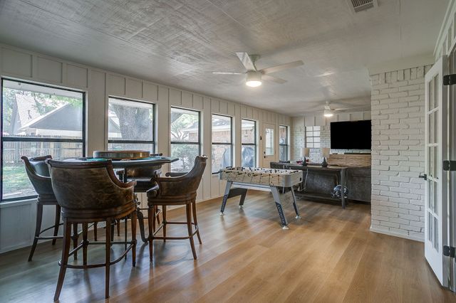 2910 Glasgow Drive, Arlington, TX 76015
