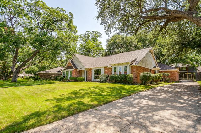 2910 Glasgow Drive, Arlington, TX 76015