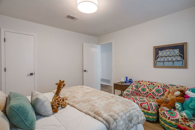 2910 Glasgow Drive, Arlington, TX 76015