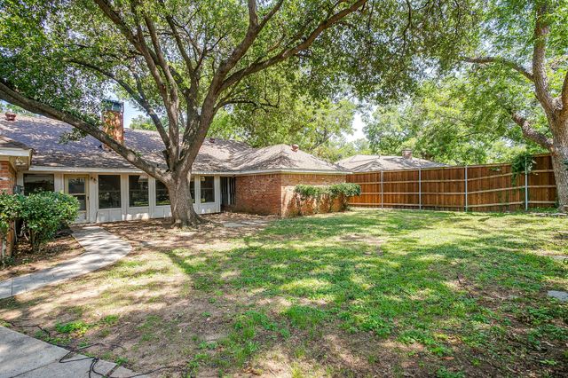 2910 Glasgow Drive, Arlington, TX 76015